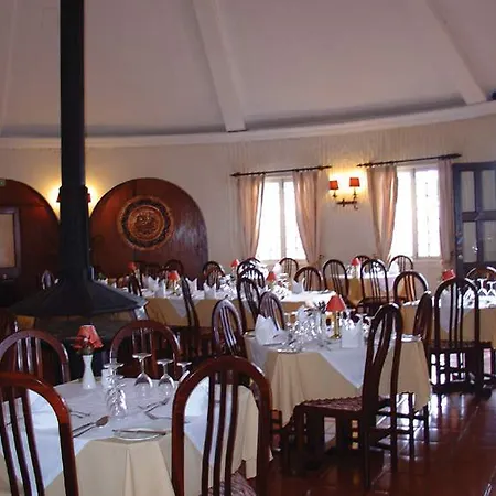 De Village Hotel